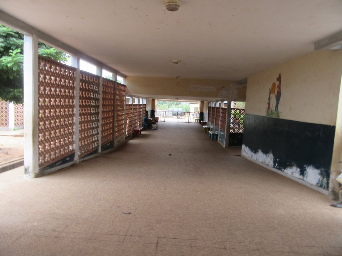 Visita à Escola da UCCLA em Bissau_3249