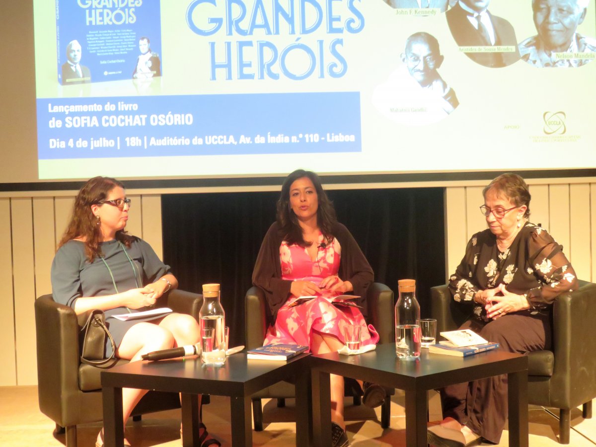 Lançamento de O Pequeno Livro dos Grandes Heróis_8414