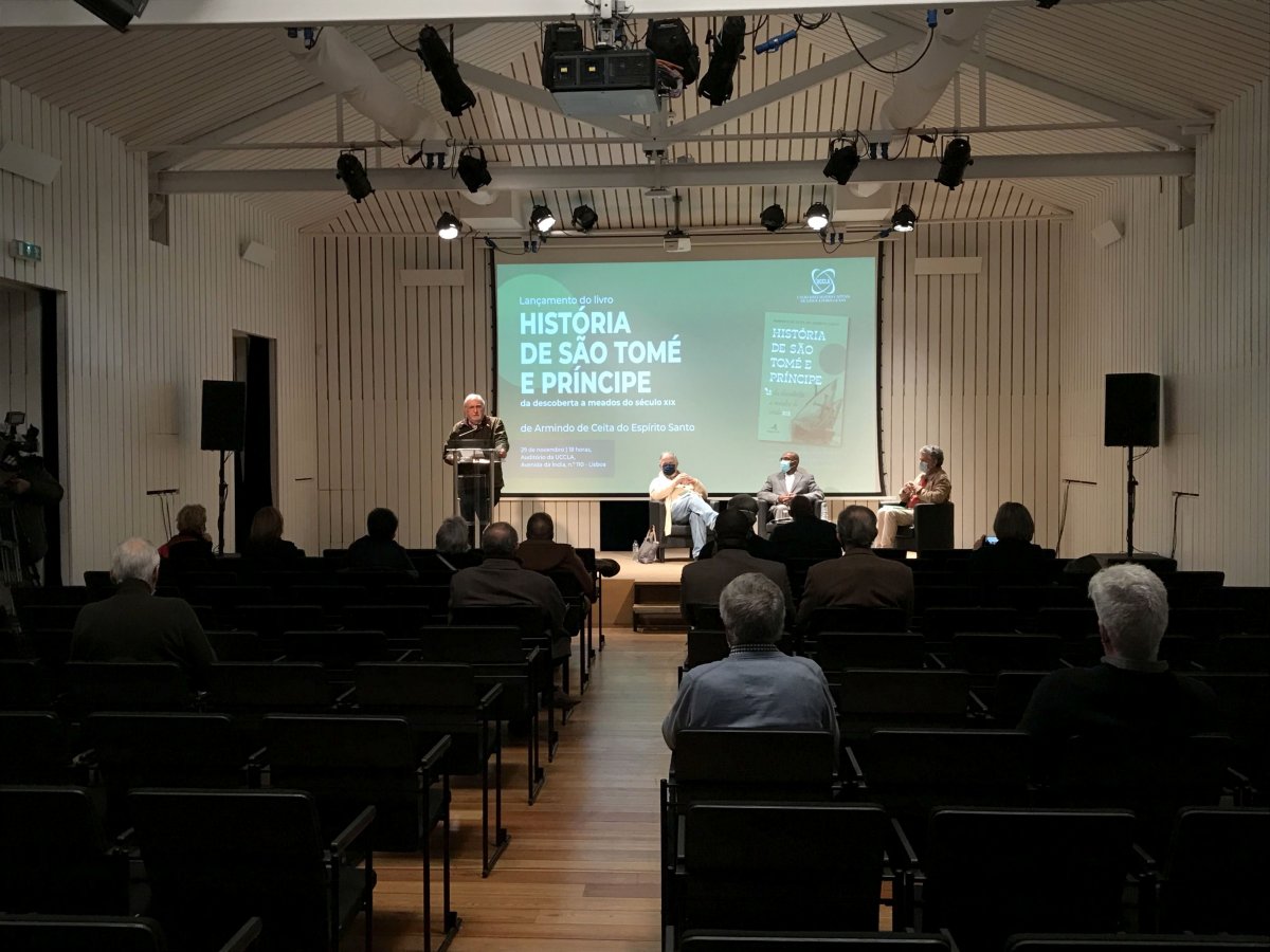 Lançamento do livro História de São Tomé e Príncipe_6710