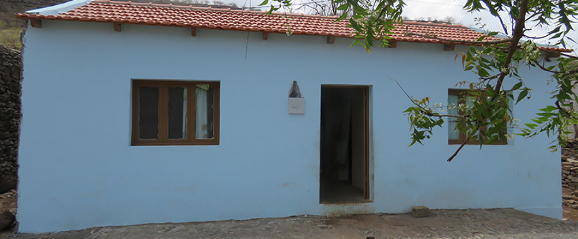 Casas reabilitadas na Ribeira Grande de Santiago