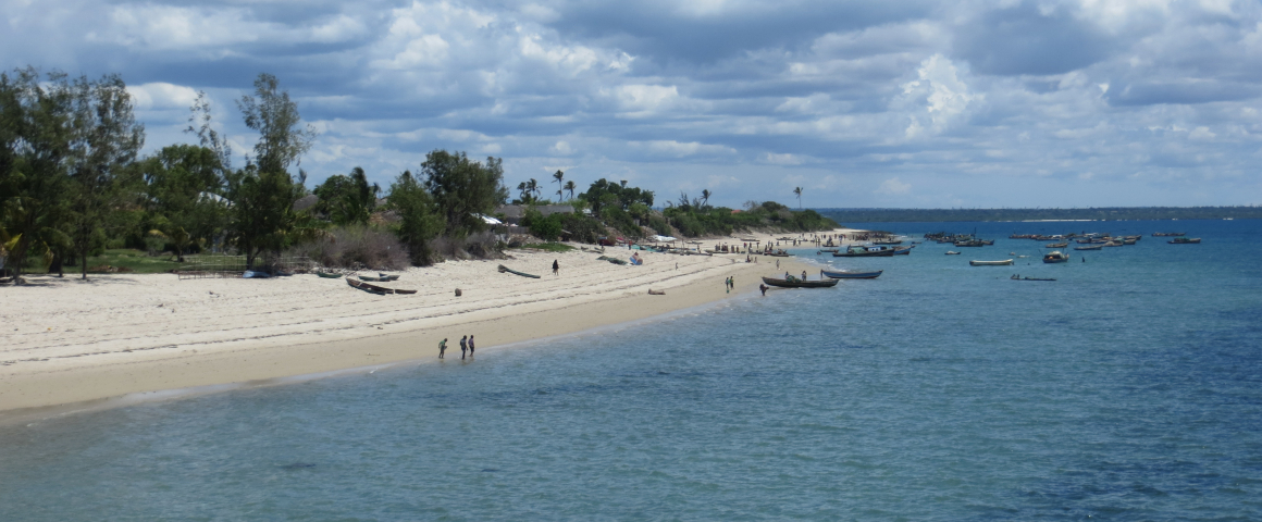 Primeira reunião do projeto Solução Participada para Plásticos Marítimos na Ilha de Moçambique