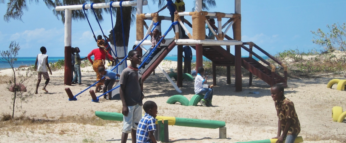 Parque infantil na Ilha de Moçambique