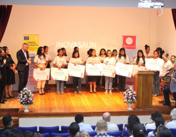 Entrega de certificados do concurso “Ideias - Díli Inovar”