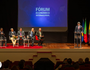 UCCLA esteve presente no Fórum Económico Internacional