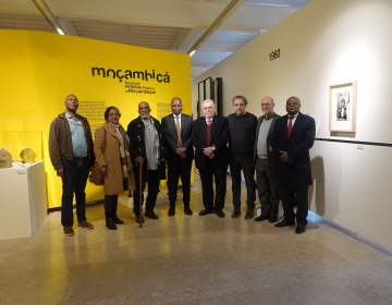 Visita do Vice-Ministro da Cultura de Moçambique à exposição da UCCLA