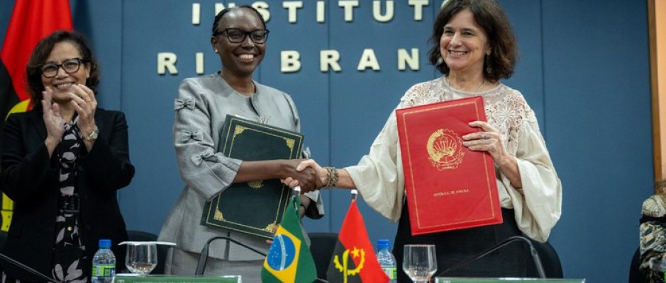 Brasil e Angola assinam parceria para formação de recursos humanos em saúde