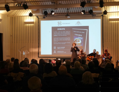 Lançamento do livro de poemas “Olhares” de Carlos Santa Rita