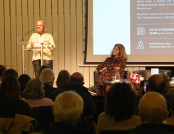 Lançamento do livro de poemas “Olhares” de Carlos Santa Rita