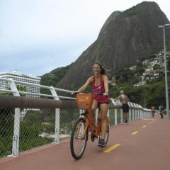 Rio inaugura ciclovia ao longo da Avenida Niemeyer
