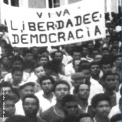“A Democracia e o Desenvolvimento” em análise na UCCLA 