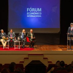 UCCLA esteve presente no Fórum Económico Internacional