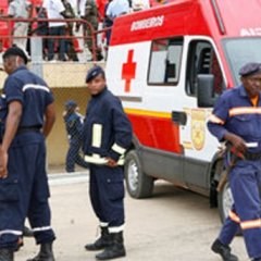 Entrega de veículos aos bombeiros moçambicanos