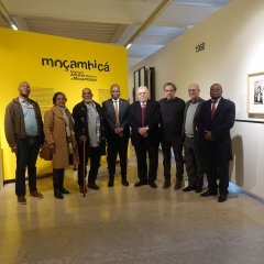 Visita do Vice-Ministro da Cultura de Moçambique à exposição da UCCLA
